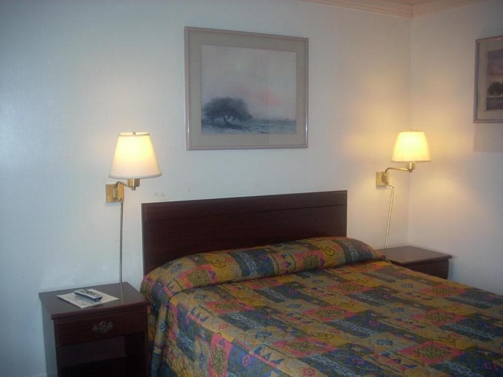 Economy Inn Monterey Seaside Extérieur photo