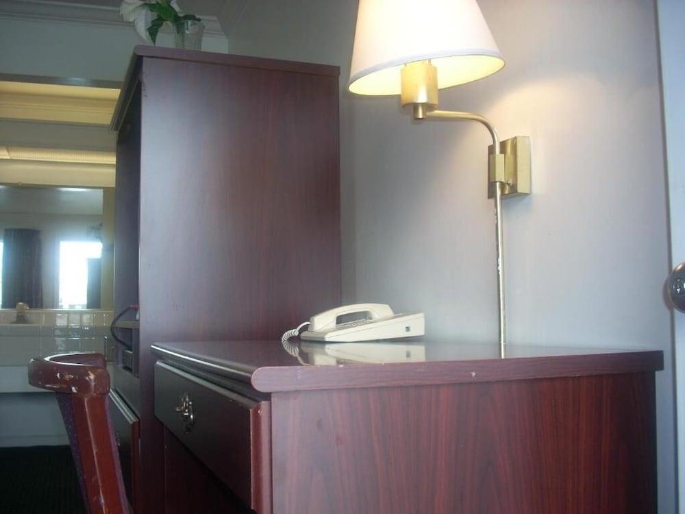 Economy Inn Monterey Seaside Extérieur photo