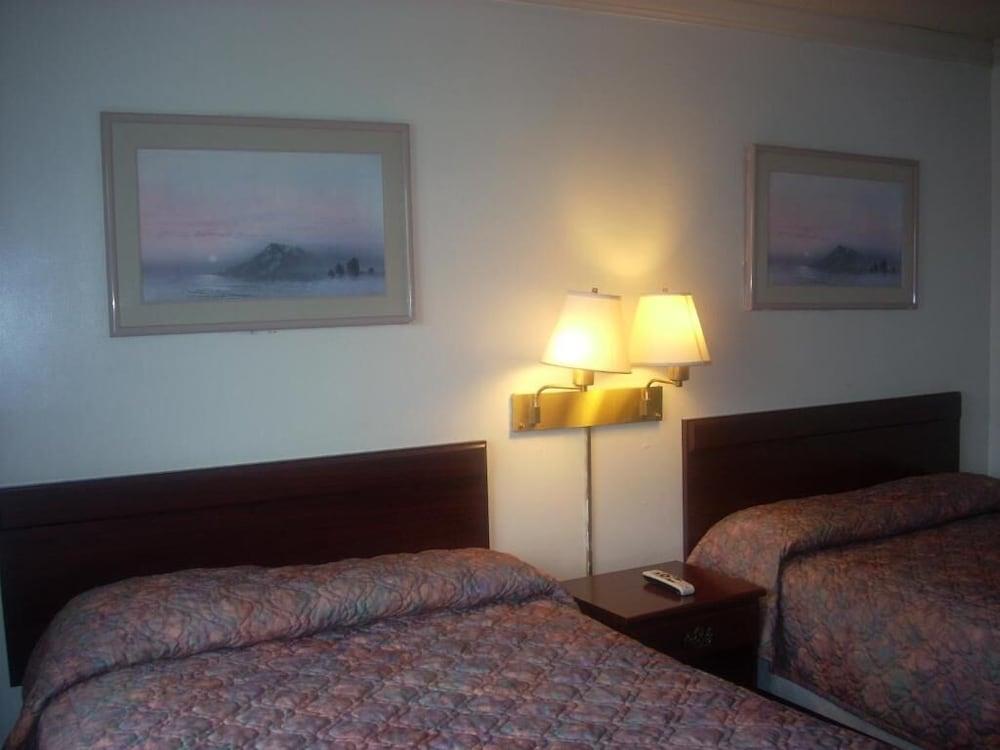Economy Inn Monterey Seaside Extérieur photo