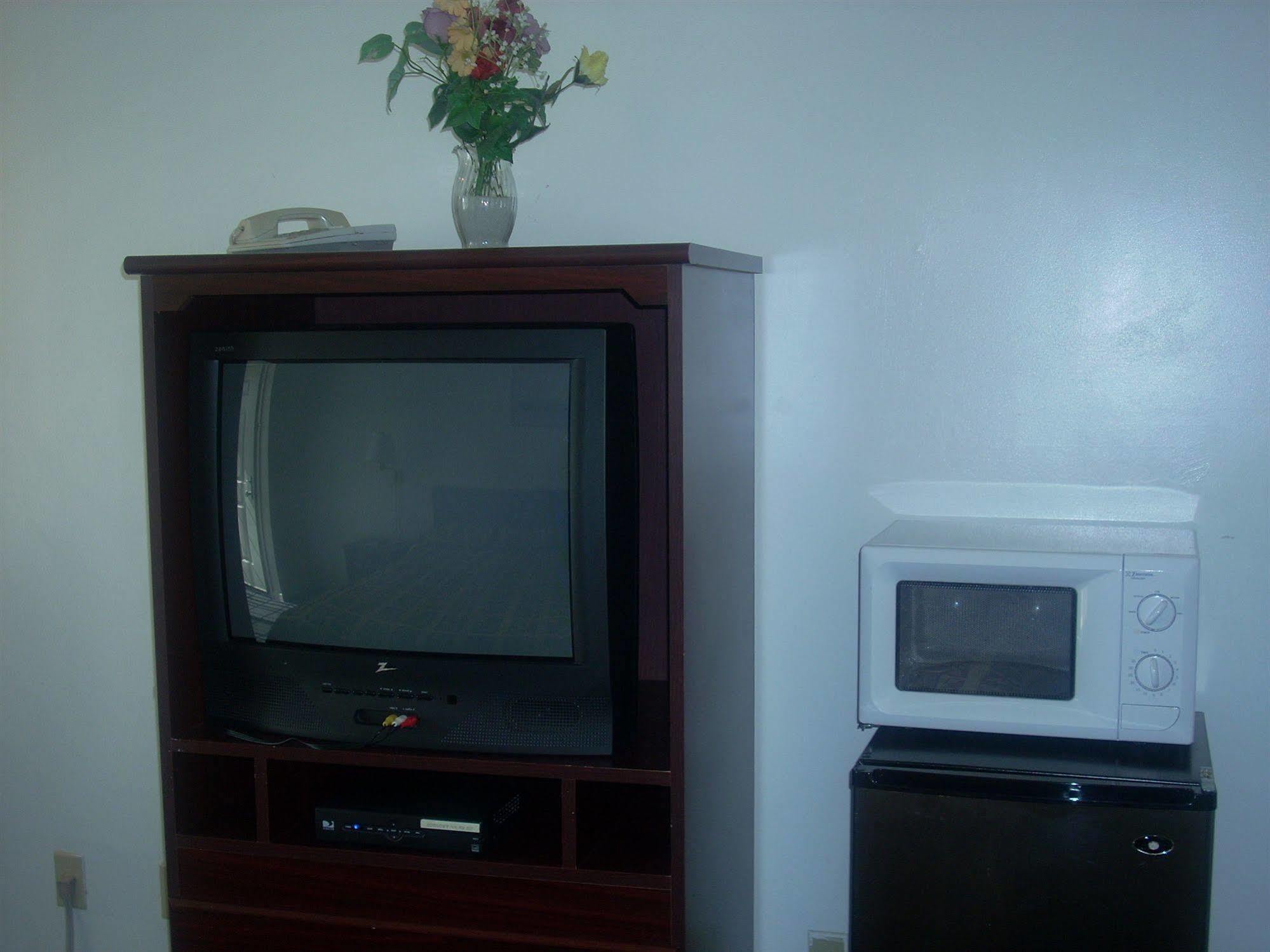Economy Inn Monterey Seaside Extérieur photo